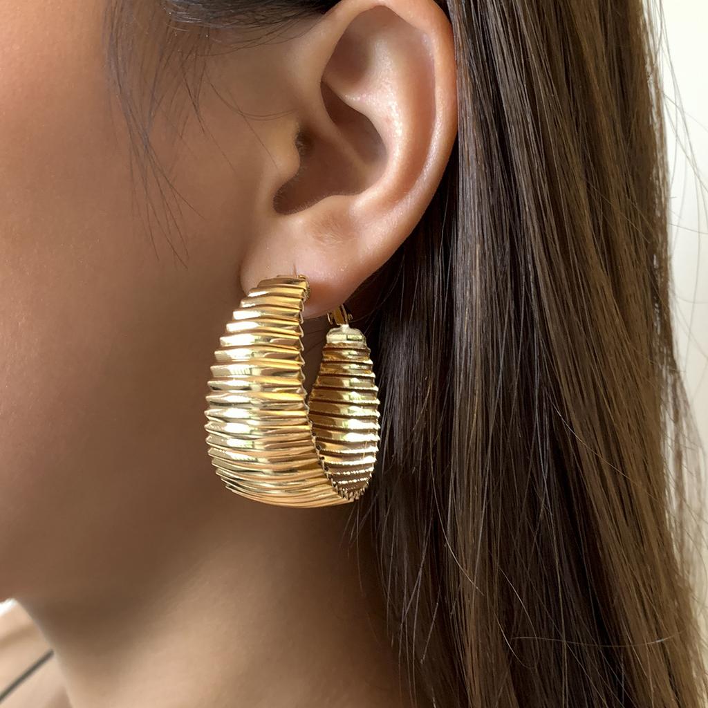 Modetrend Retro Metalltextur Gestreifte Ohrstecker für Damen, Hip Hop Einfache Geometrische C-förmige Ohrringe