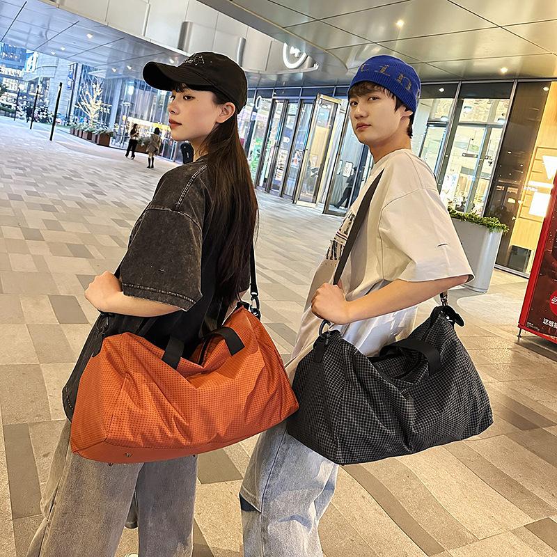 New ins locomotive plaid large-capacity travel bag trendy cool men's and women's outdoor sports shoulder bag