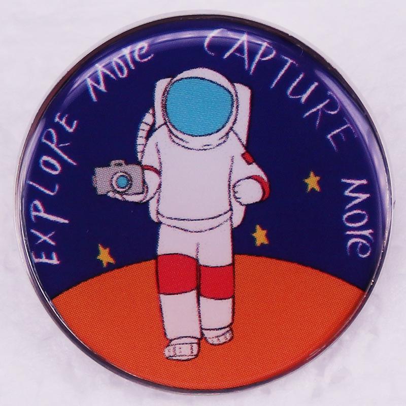 Astronaut Badge Brooch: Explore & Capture Outer Space in Style