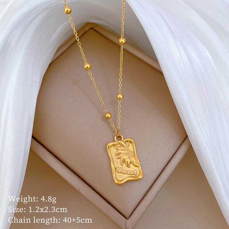 

Special-Shaped Square Personalized Minimalist Furnace Real Gold Necklace Female Collarbone Chain