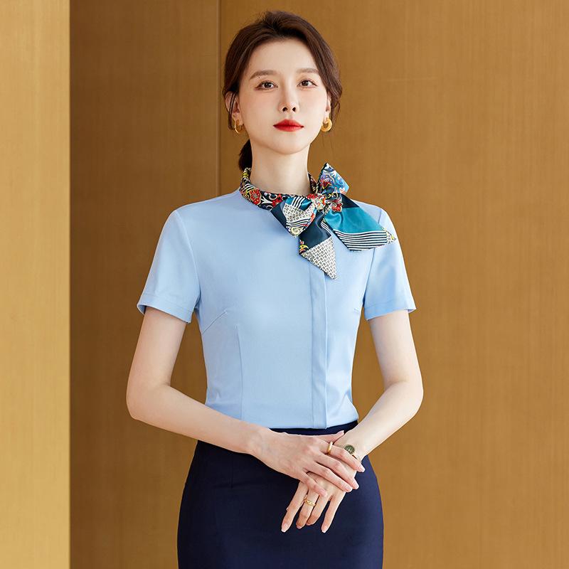 

Женский профессиональный летний костюм высокого класса для собеседований или гостиничной униформы M