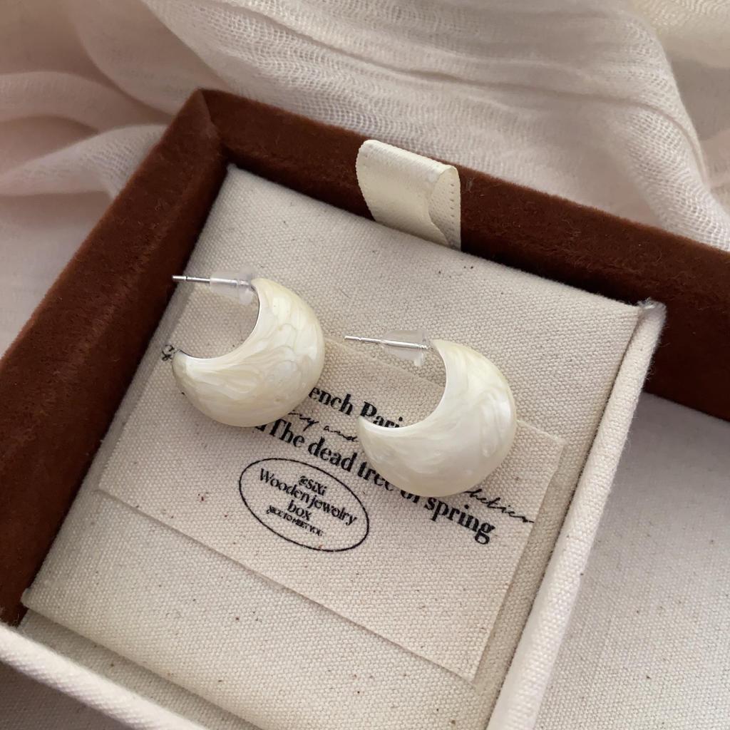 French Retro Oil Drip Color Semi-Round Stud Earrings, Niche Design Sense, Individuality, Simple Temperament, Versatile Earrings, Earrings.