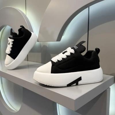 Fashion 2025 Spring New Products Men's Sneakers Round Head Lace-up Casual Shoes Solid Color Personalized Fashionble White Board Shoes