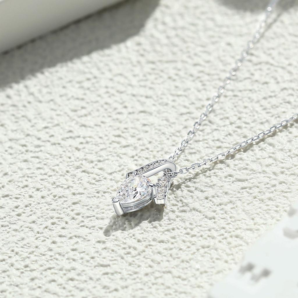 Sterling Silver Zircon Pendant Necklace for Women Trendy Waterdrop Design High-End Jewelry Gift Option