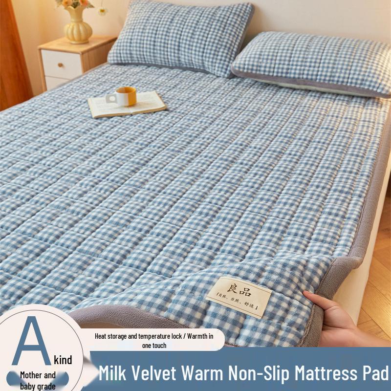 

Class A Thickened Milk Velvet Winter Bed Cover and Sheet Set Matching Pillowcase