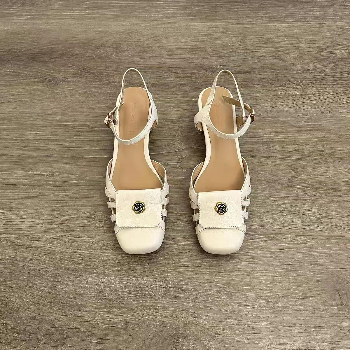 

Simple retro square head thick heel hollow bag head sandals women s summer new sheepskin soft-soled Roman sandals 35