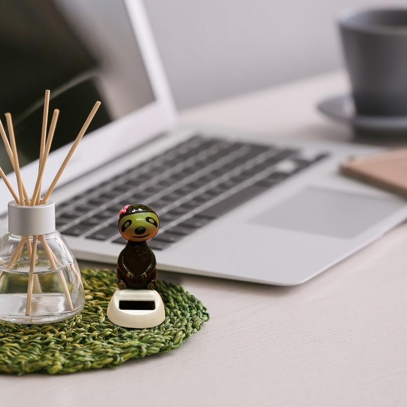 Car Dashboard Bobblehead Toy Solar Powered Sloth Solar Powered Shaking Hand Doll Sloth Animated Bobble Dancer for Car Table Home
