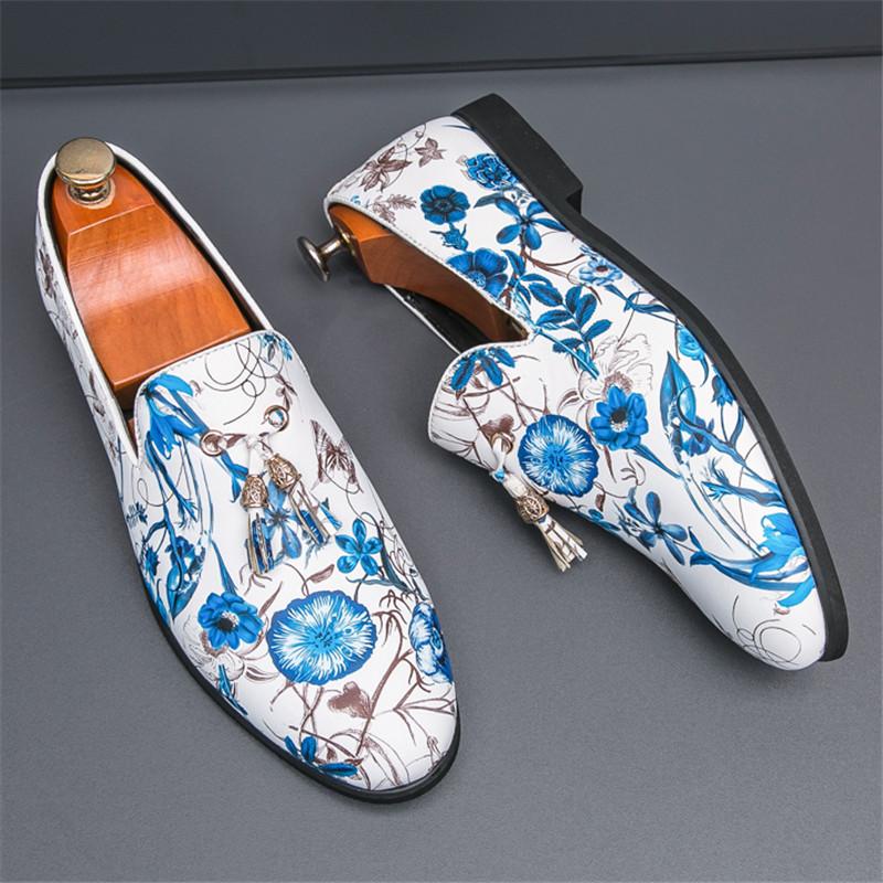 Men's Pointed Printed Pattern Tassels Slip On Patent Leather Dress Casual Shoes Wedding Dress Business Homecoming Footwear