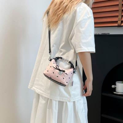 Trendy Bow Bag, Armpit Bag, Shoulder Bag, Cute Versatile, Simple and Fashionable Niche Shoulder Dumpling Bag.