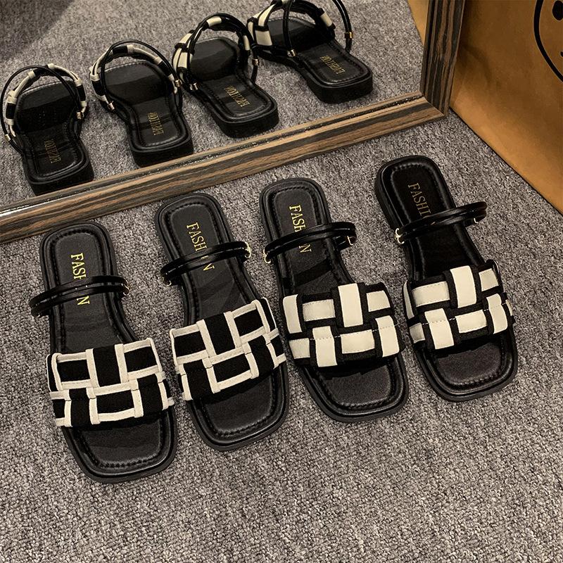 French fairy style flat-bottomed sandals female summer outer wear temperament with skirt 2025 new versatile Roman cool slippers female