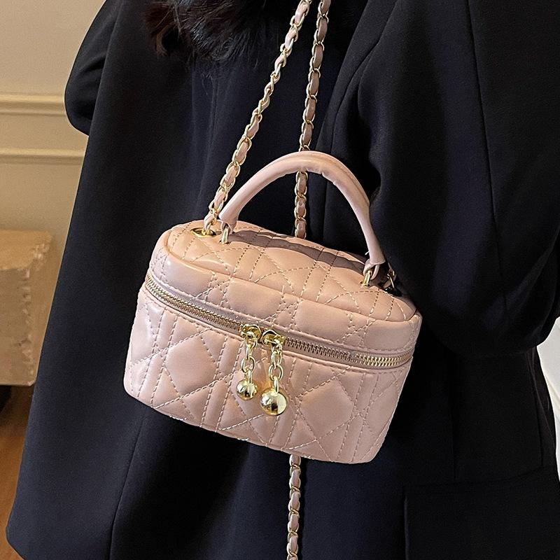 New Product Fashionable and Simple Small Fragrant Wind Diamond Box Bag Versatile High-end Temperament Chain Crossbody Women's Bag