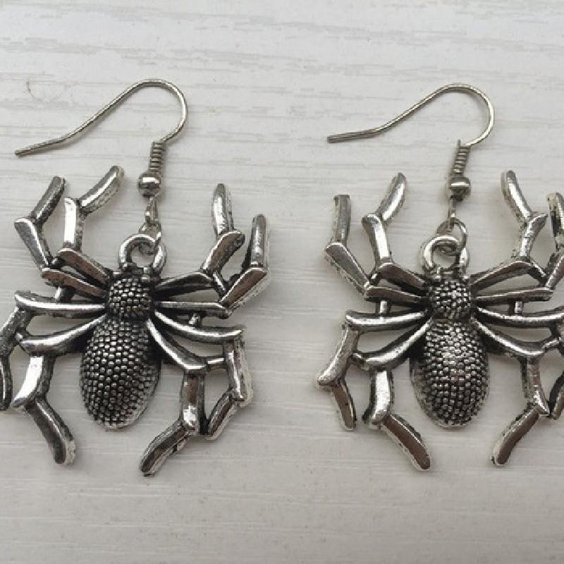 European & American Retro Halloween Horror Spider Alloy Pendant Necklace