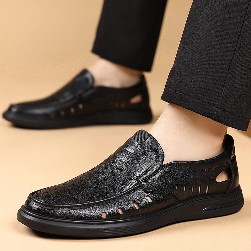 

2025 Summer Hallow Leather Shoes for Men Solid Color Breathable Casual Sandals Male Light New Designer Loafers Man 38