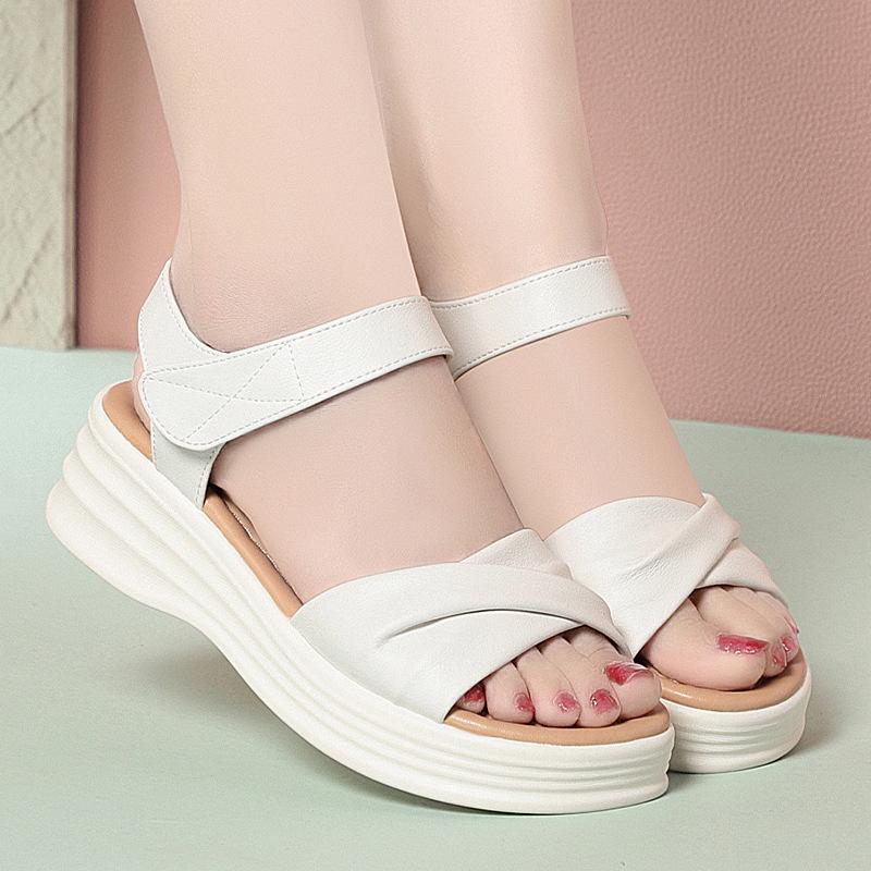 

5 см Удобная Толстая Подошва Мягкие Кожаные Сандалии Женские Туфли на Плоской Платформе 2025 Лето Сандалии на Среднем Каблуке для Офиса Мамы Пляжа 40