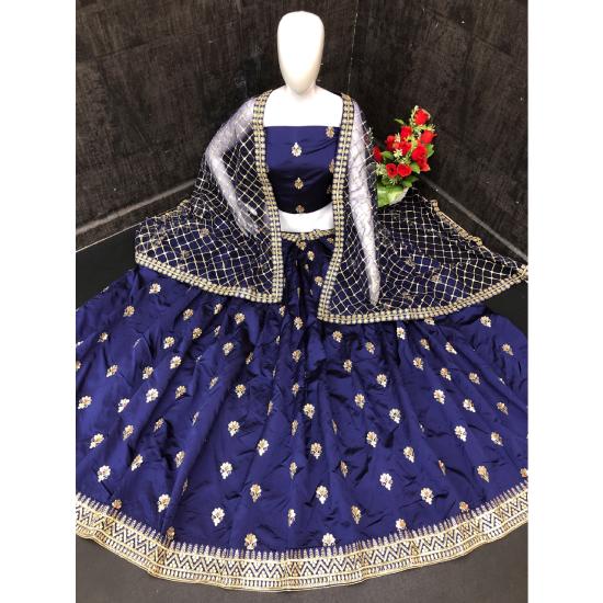 

Новая привлекательная и сильно вышитая лехенга с блузкой и дупаттой. (чоли)(СИНИЙ)