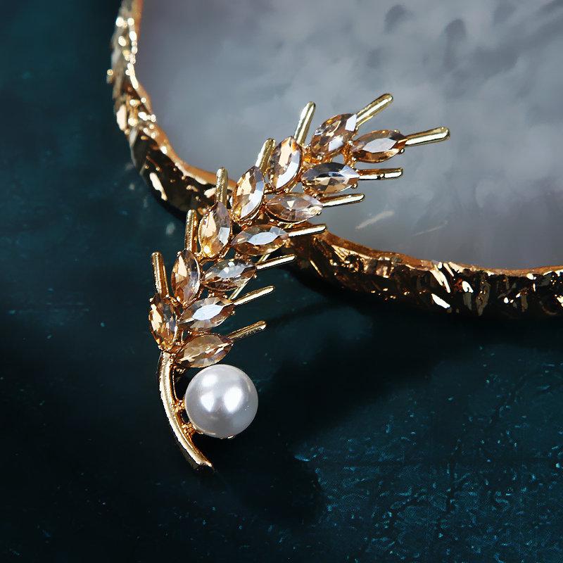 Elegant Gold Alloy Wheat Ear Brooch with Crystal Inlay for Lapel