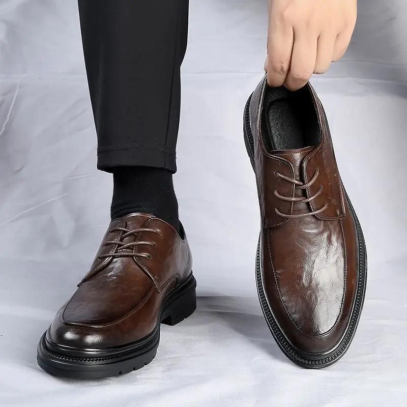 Fashion Bright Upper Man Casual Shoe Round Toe Low-Top Brogue Cowhide 2025 Trend Social Adults Summer Sale Elegant Leather Shoes for Men