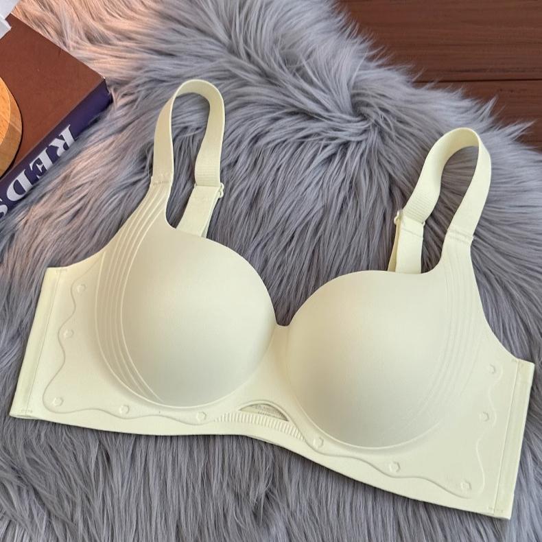 One Piece Seamless Bra for Women Slim with Complementary Breasts Soft Steel Ring Bra Anti Sagging Adjustable Bra
