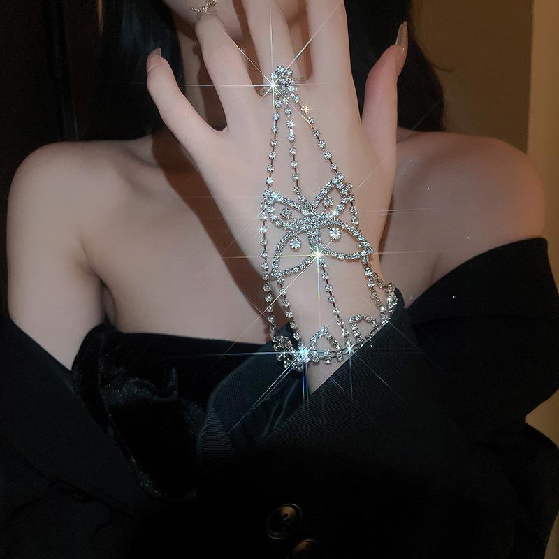 European and American diamond-encrusted flower hollow bracelet light luxury bracelet exquisite jewelry