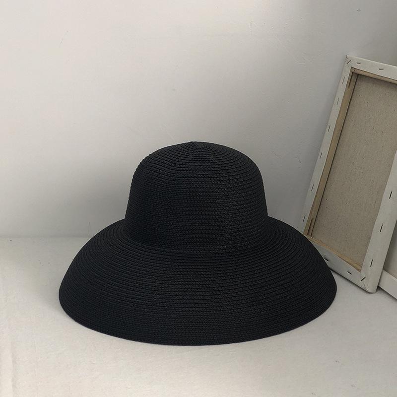 כובע קש נשים בסגנון רטרו צרפתי של Hepburn - שוליים רחבים ארוגים להגנה מהשמש, כובע שמש לחופשת חוף לקיץ