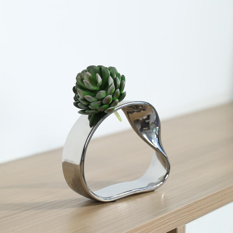 Creative Ceramic Silver Vase Geometric Ornaments Circular Hollowed-out Flower Arrangement Three-dimensional Ribbon Lines