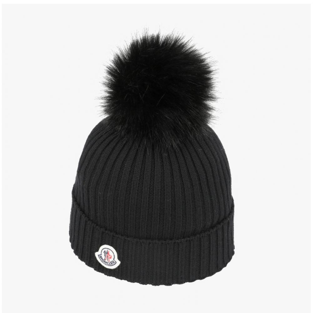 Moncler Pom Pom Beanie Logo Patch 3b00007 M1131 999