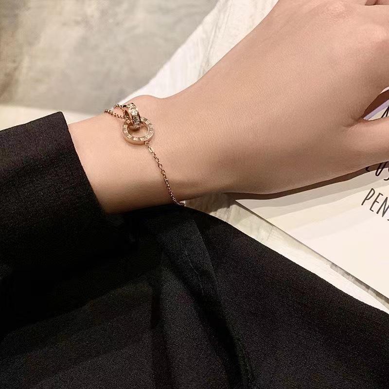 Women's Luxury Roman Numeral Double Ring Necklace Set