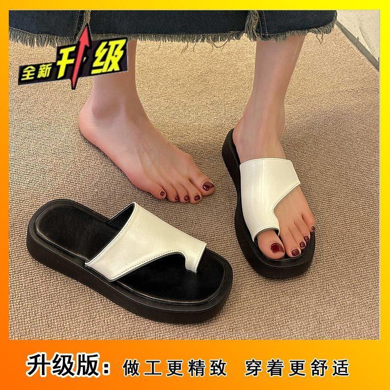 Retro niche platform slippers women's outerwear 2025 autumn new fashion cover toe soft sole comfortable beach sandals