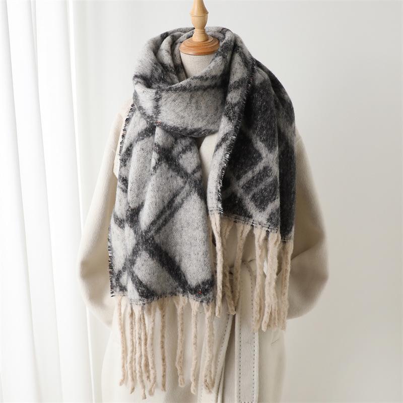 Simple Imitation Cashmere Contrasting Colors Warm Shawl Scarf Autumn And Winter Plaid Fashion Versatile Fringed Commuter Scarf