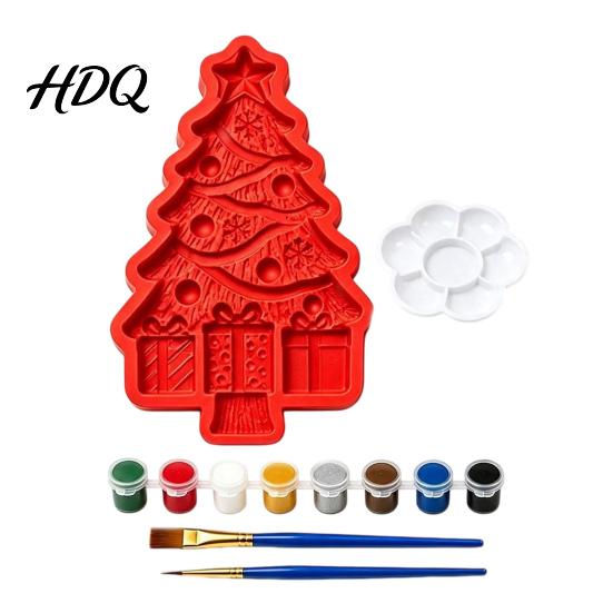 Customized Hanging Ornaments Christmas Tree Mold Craft Kit DIY Casting Painting Kit with Paints Palette And Home Decor Projects Brush Paint Your Own