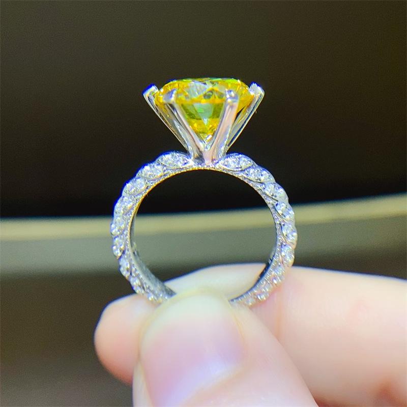 18K Gold Yellow Diamond & Moissanite Ring with S925 Silver - Luxurious Women s Jewelry Size 11
