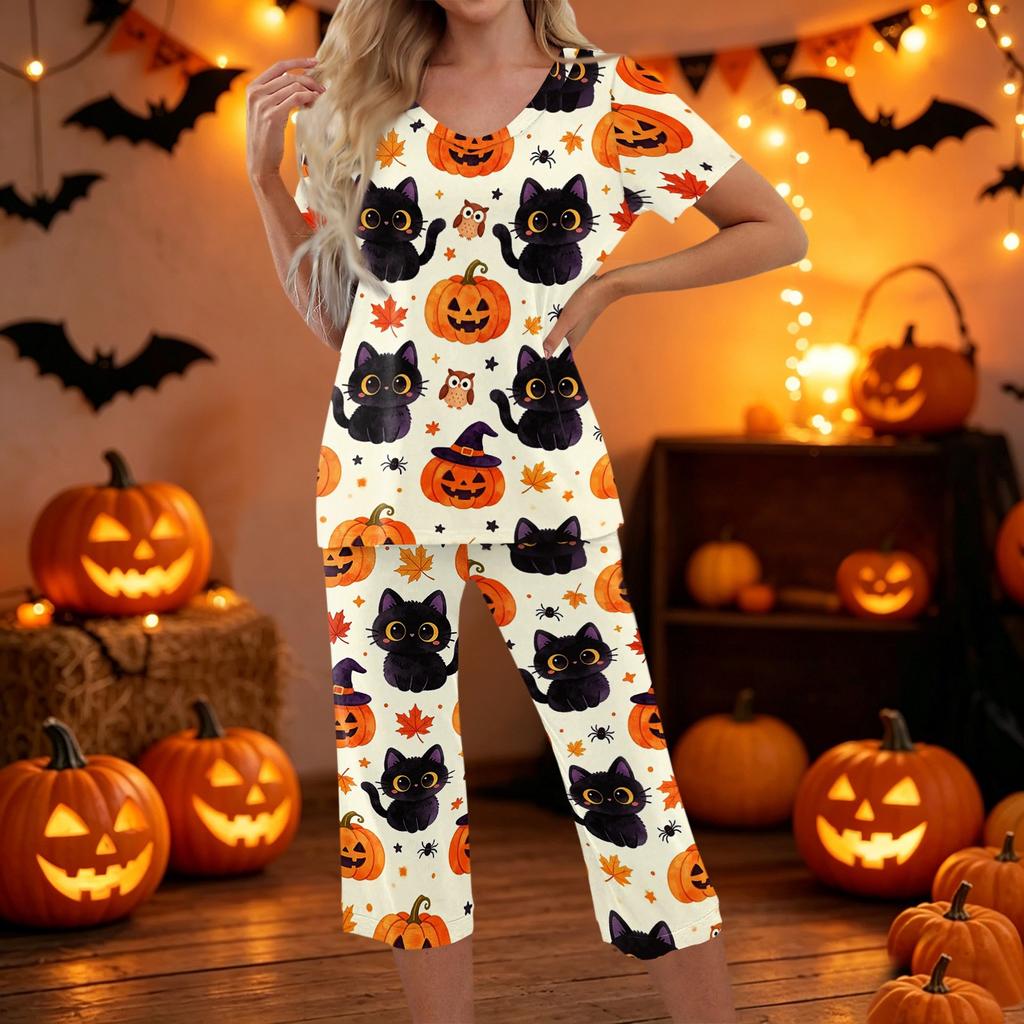 Women's Two Piece Halloween Print Lounge Set Short Sleeve Top with Crew Neck and Capri Pants Casual Pajama Set Soft Fabric