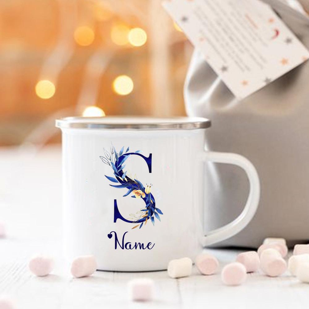 

Персонализированное имя Цветок Буква Эмаль Чашка Дерево Вокруг Алфавит Кружка Ручка для кемпинга Кофе Чай Кружки Праздничные подарки на день рождения 360ml