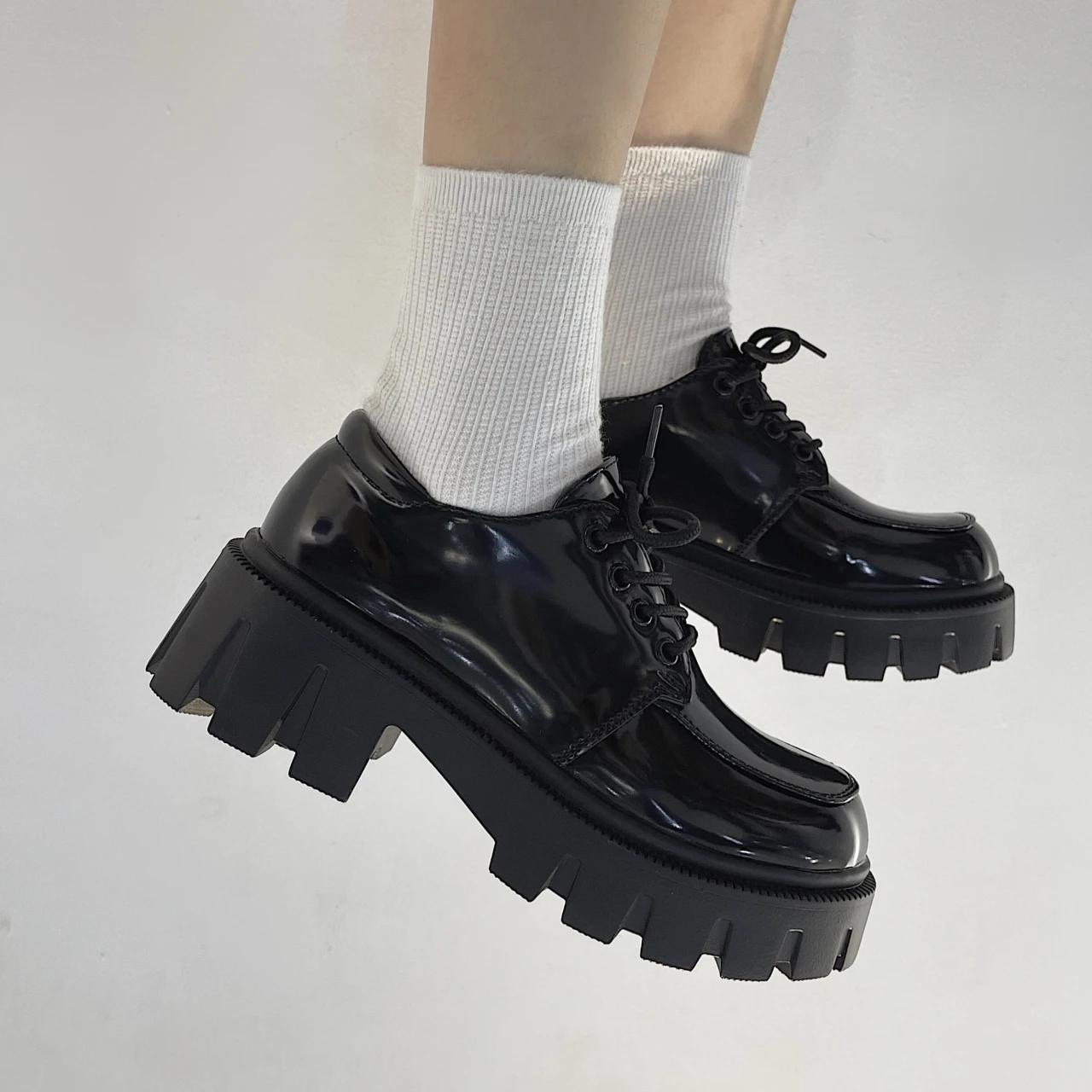 Модные женские кеды на массивном квадратном каблуке с высоким носком 2024 года — фото 3