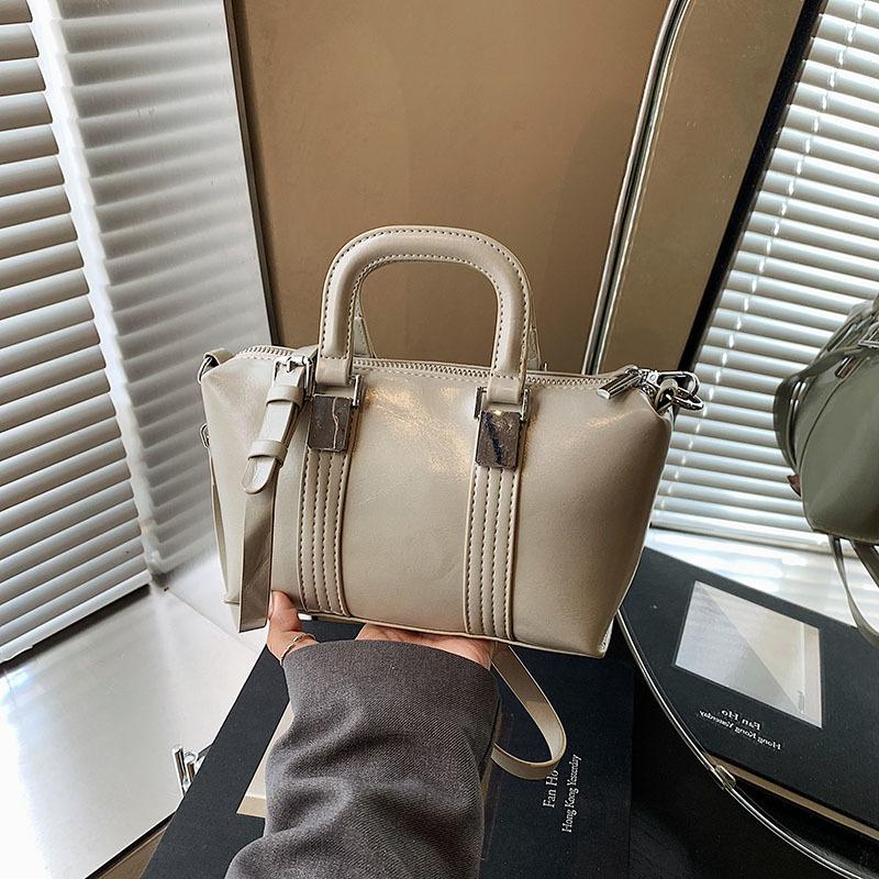 High-end small bag women's new spring and summer versatile messenger bag portable small bag