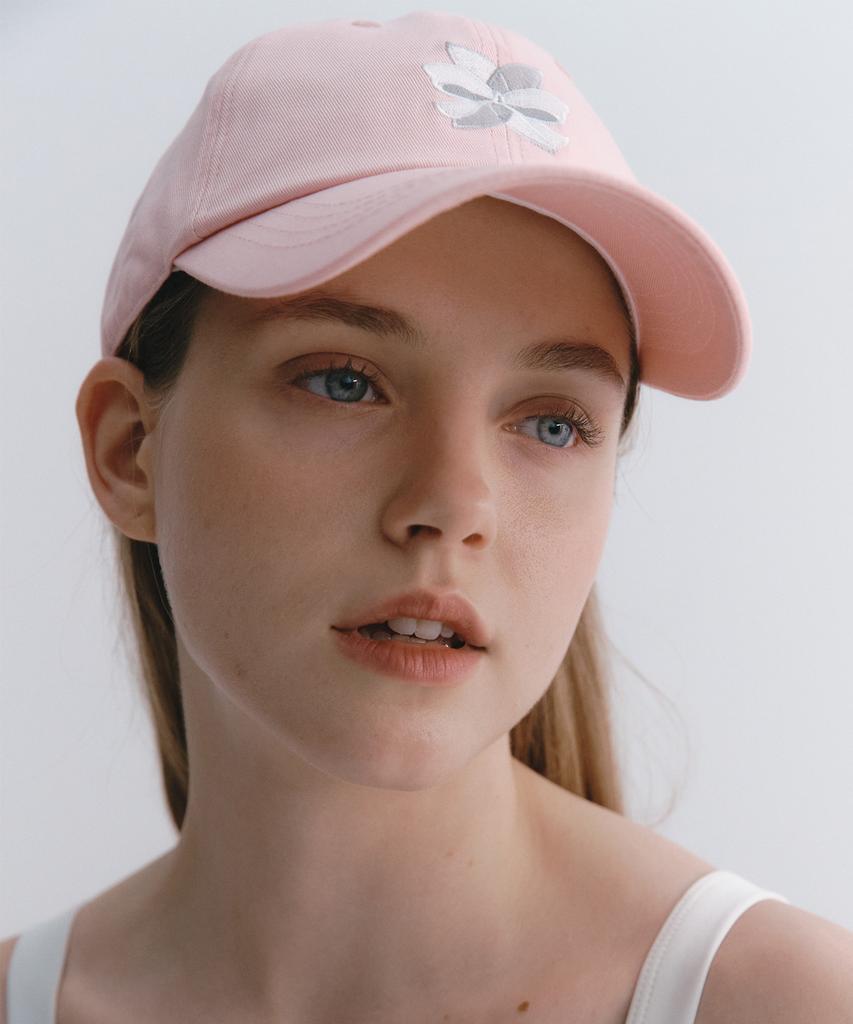 Soltipeullawo White Ribbon Embroidered Signature Cap Pink