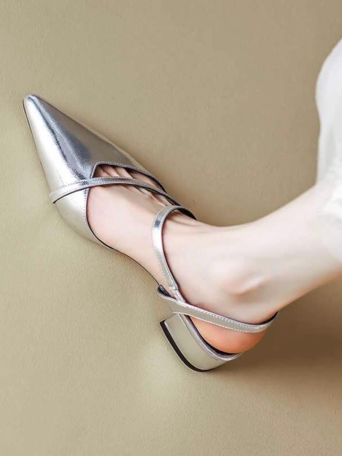 

2025 новые серебристые босоножки на среднем каблуке с вырезами и острым носком, женские туфли с открытым носком на толстом каблуке 40