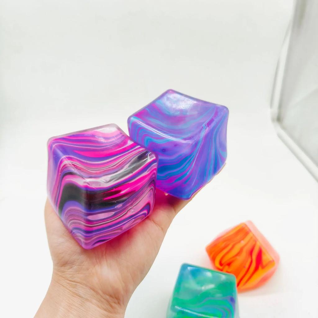 Needoh Płatek Śniegu Kostka Lodu Cukier Słód Squishy Pudełko Niespodzianka Odstresowujące Powoli Odbijająca Zabawka do Ściskania Przeciw Lękom Zabawki Puzzle Ręczne