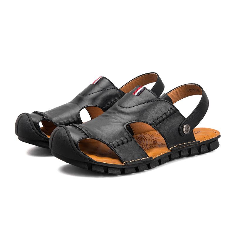 Fashion New Men Casual Leather Hollow Out Shoes Fashion Mens Slip On Slippers Handmade for Men Luxury Sandals Non-Slip Men's Beach Shoes