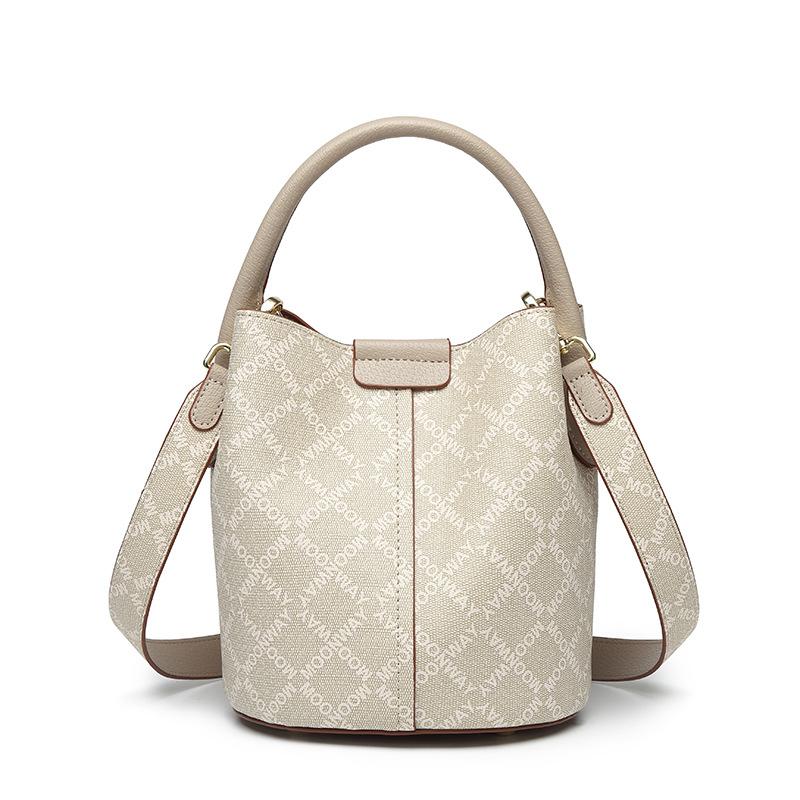 

New women s bag fashionable one-shoulder oblique span bag large-capacity portable high-end retro child and mother bucket bag