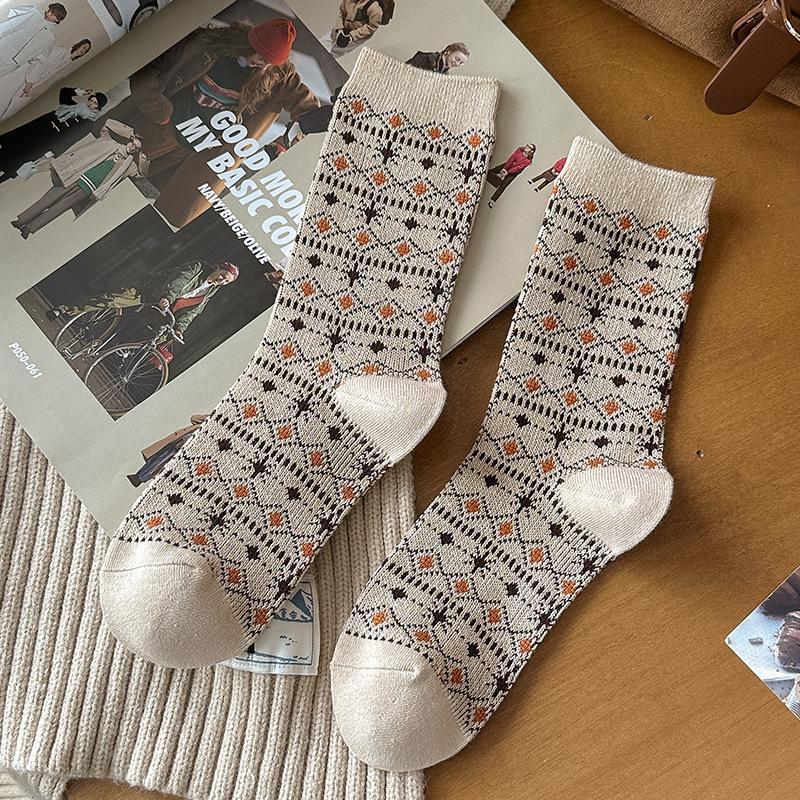 

Весенние и осенние наряды: Повседневные и универсальные женские носки, хлопковые носки, ретро и модные теплые носки средней длины 1 pair