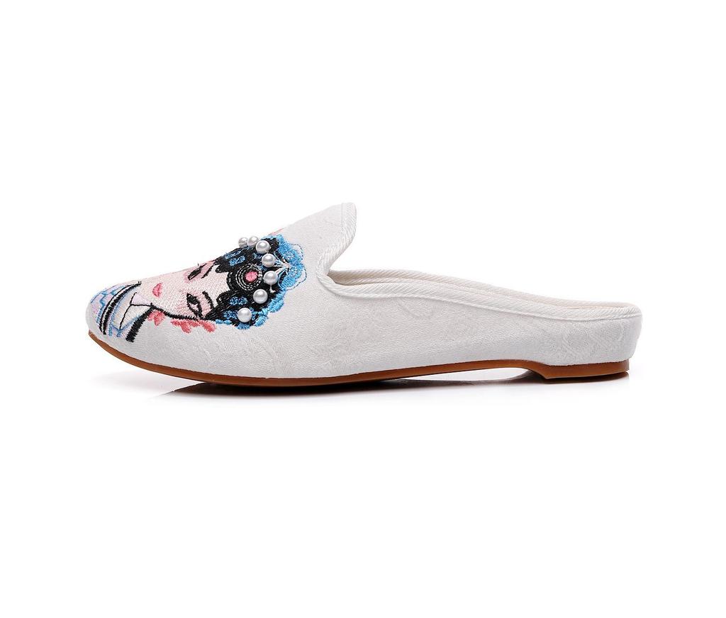 Women's Retro Embroidered Cotton Pointed Toe Slipper