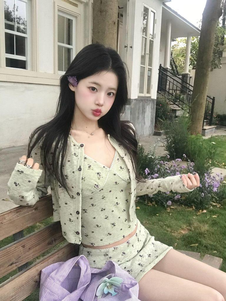 Korean-Style Early Spring Green Floral Camisole Tank Dress Set for Women - 2026.
