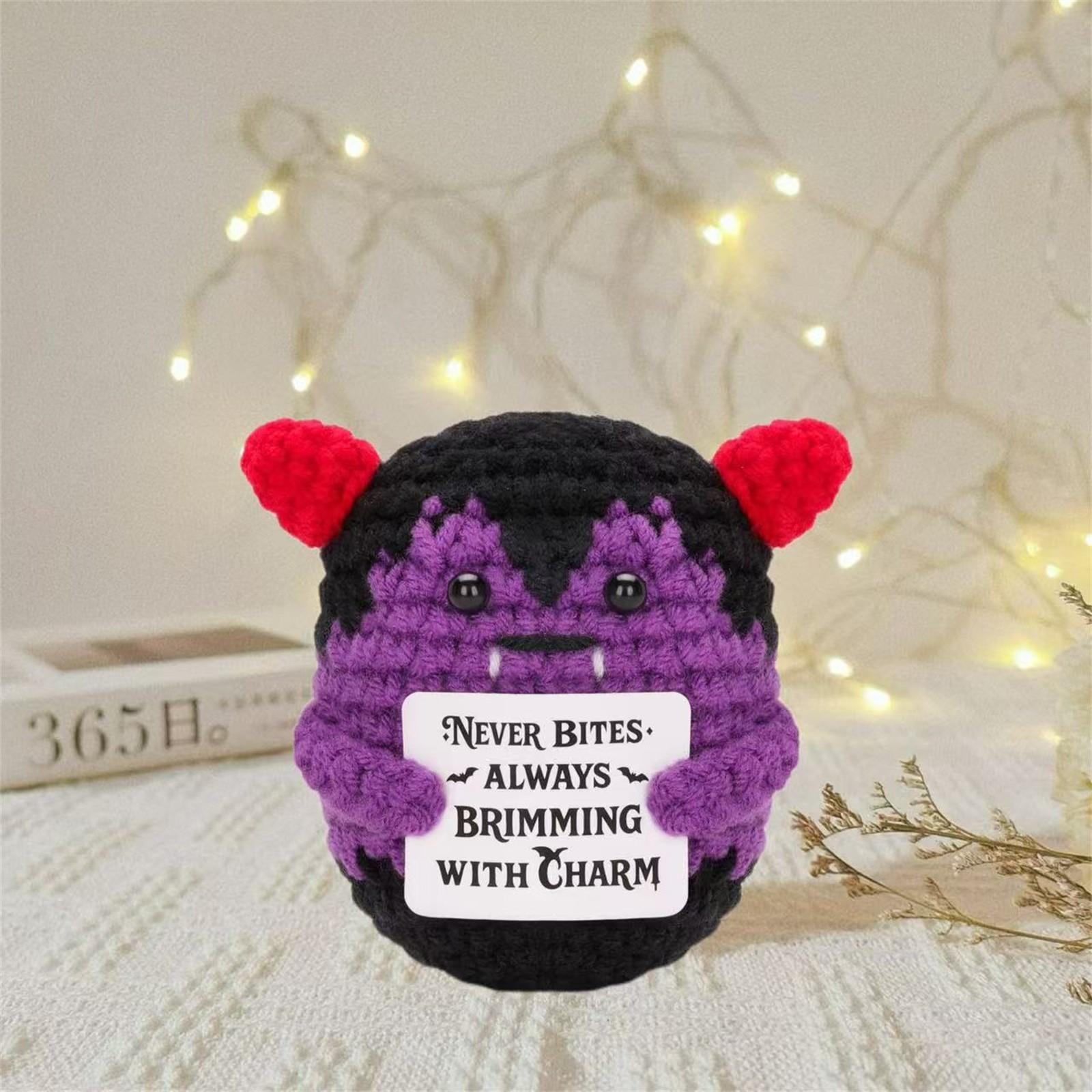 

Вязаные крючком мопсы активно представляют шерстяные куклы в качестве подарков One Size фиолетовый