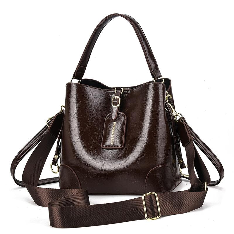 Oil wax leather handbag 2025 new niche high-end large-capacity bag women's shoulder bucket bag