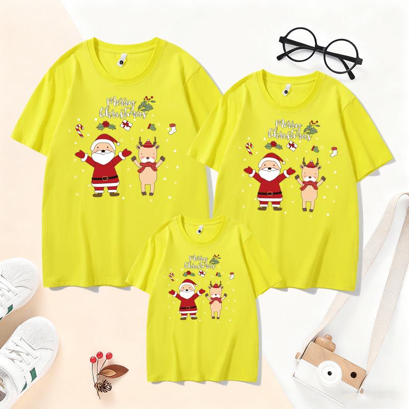2026 Nové vánoční rodinné oblečení s sobem: Tričko s krátkým rukávem Santa Claus pro rodiče a dítě nebo celou rodinu tří nebo čtyř osob.