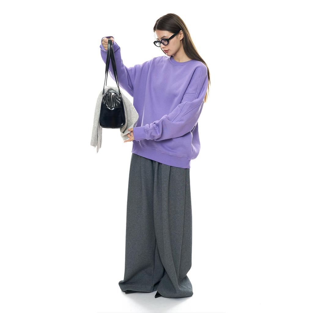 Louvre Winter Korean INS Oversized Leisure Sports Plus Velvet Warm Sweater: Skin-Friendly, Loose-Fit Women's Top.