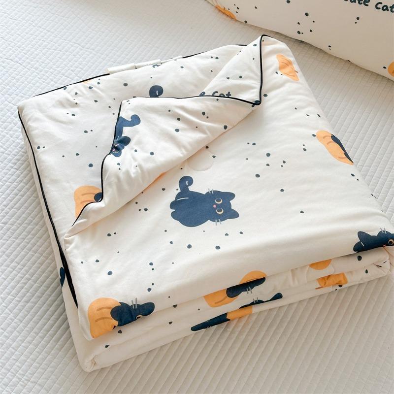 Lightweight Knitted Comforter Cute Cartoon Pattern Skin Friendly Thin Summer Quilt Air Conditioner Duvet for Home