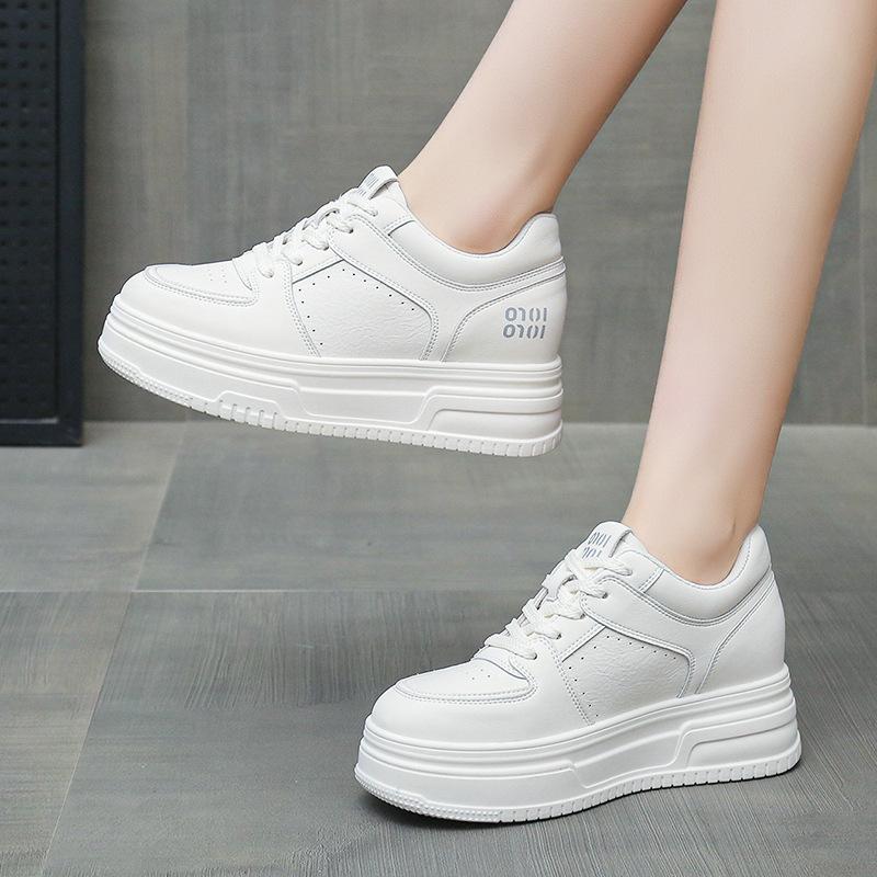 Muffin Platform White Shoes Women's 2025 Spring New Small Height Increase Soft Sole Versatile Bread Shoes Sports Board Shoes