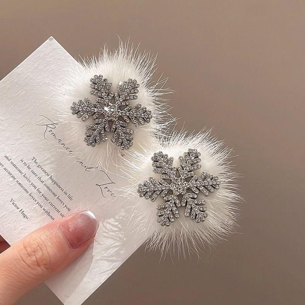 2PCS Pearl Plush Snowflake Hair Clips Bow Duck Down Clip  Party Hair Accessories